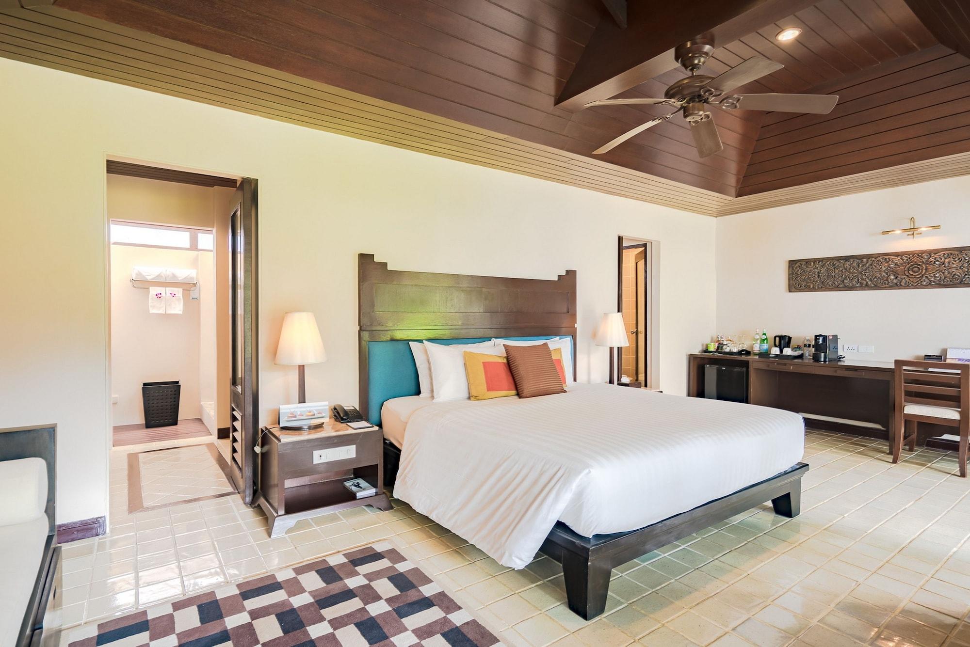 Impiana Beachfront Noi, Koh Samui Resort Strand von Chaweng